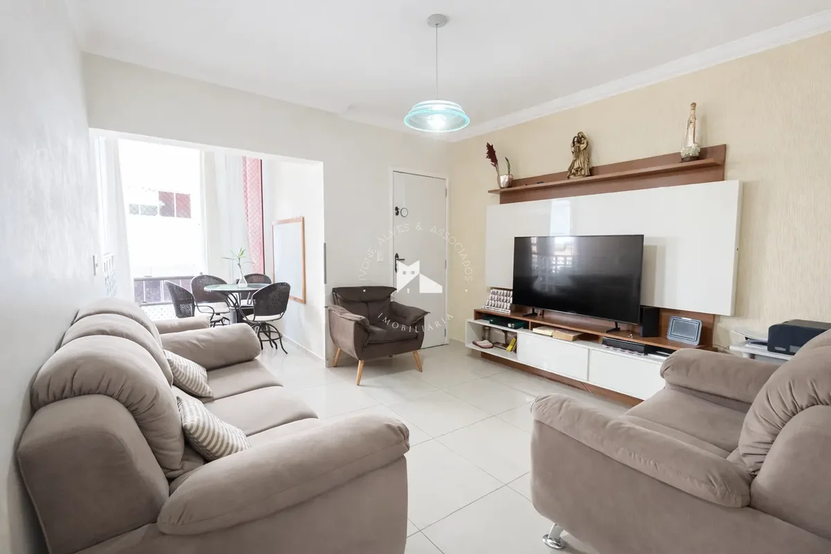 Conheça este aconchegante apartamento localizado na EPTG QE 4, no bairro Quadras...