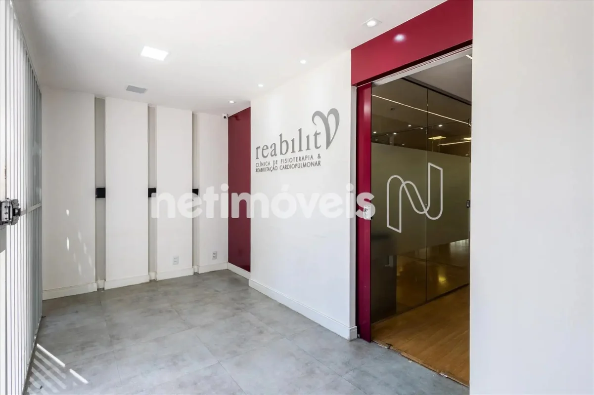 Disponibilizamos excelente loja térrea no Edifício San Marino, ideal para clínic...