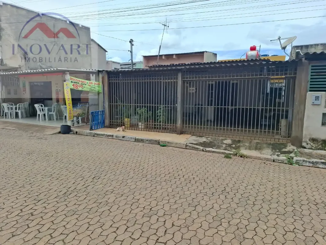 INOVART VENDE:Excelente casa na SamambaiaImóvel contendo:- 4 quartos, sendo 1 su...