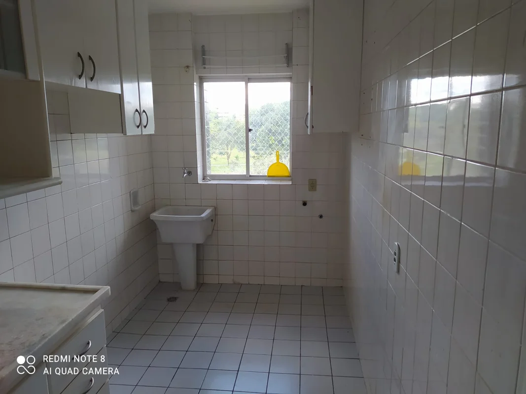 Apartamento de 02 quartos, sala , cozinha com área de serviço, banheiro, elevado...