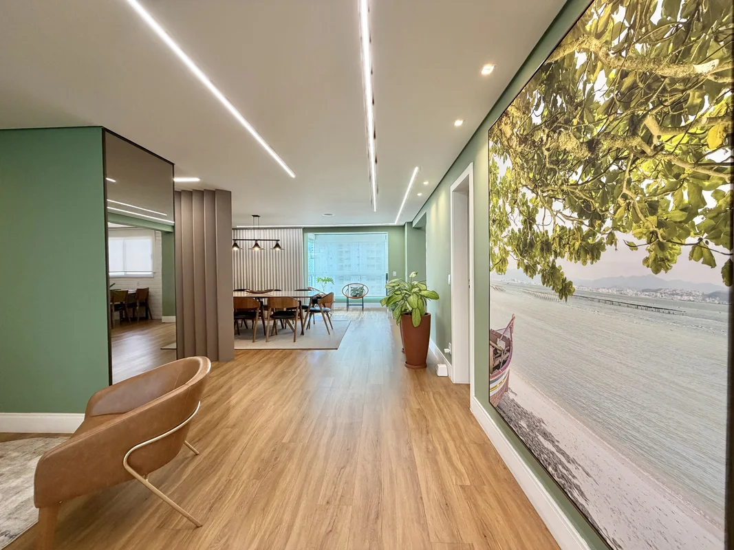 Oferecido no valor de R$ 2.290.000, apartamento único.Despensa apresentações com...