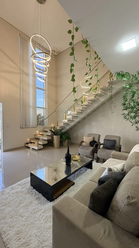 Apresentamos uma residência de alto padrão, totalmente mobiliada, que combina de...