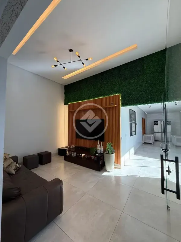 Casa térrea à venda com 3 suítes plenas, no Parque Anhanguera; Num terreno de 27...