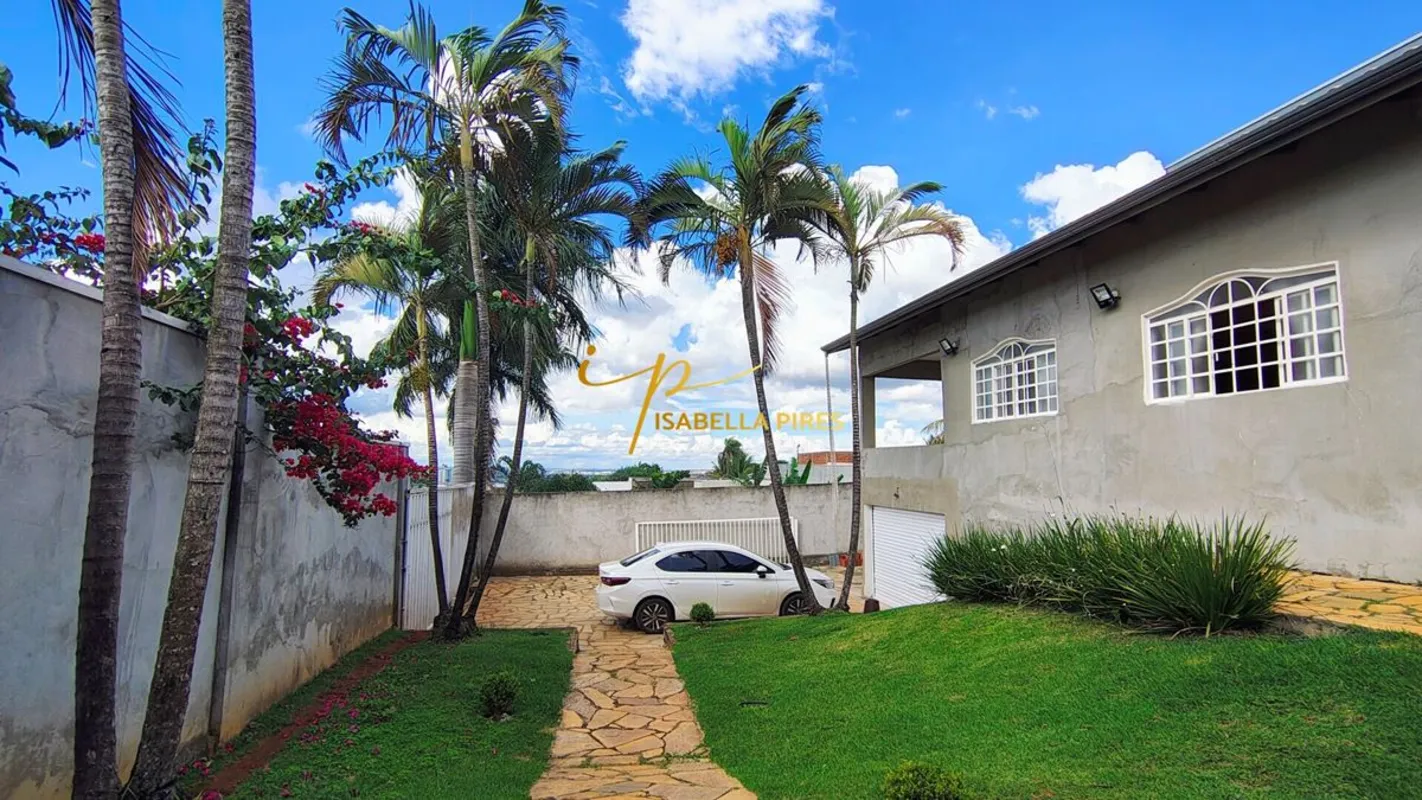 VENDE casa construída de 04 quartos, sendo 01 suíte, dentro decondomínio!LIGUE -...