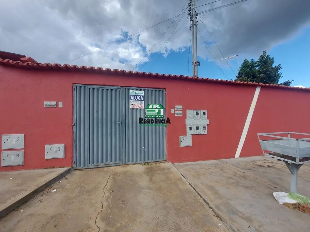 02 quartos,banheiro social,sala,cozinhaárea de serviço 11/04/26