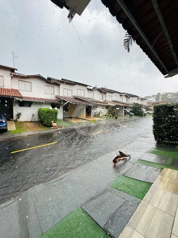 casa em condomínio a venda Parque das Laranjeiras Sobrado 3 Quartos sendo 1 suit...