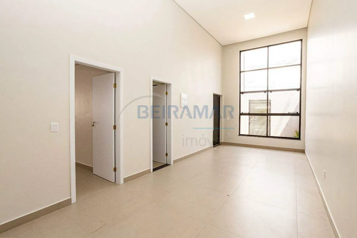 Casa reformada, 3 quartos (2 suítes), 135 m², pé direito alto, financia 100% - P...