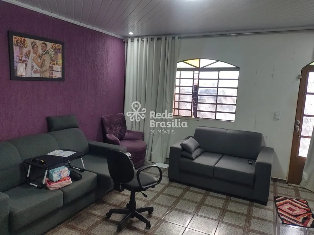 QNM 7 - Casa com 5 quartos - 1 suíte - 6 banheiros - Ceilandoa Excelente oportun...