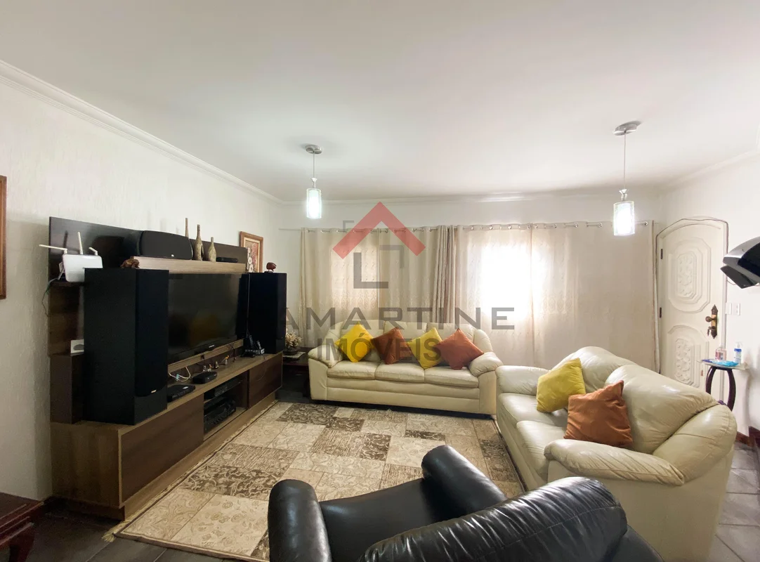 Excelente oportunidade para você e sua família!Casa térrea de 250m² construídos ...