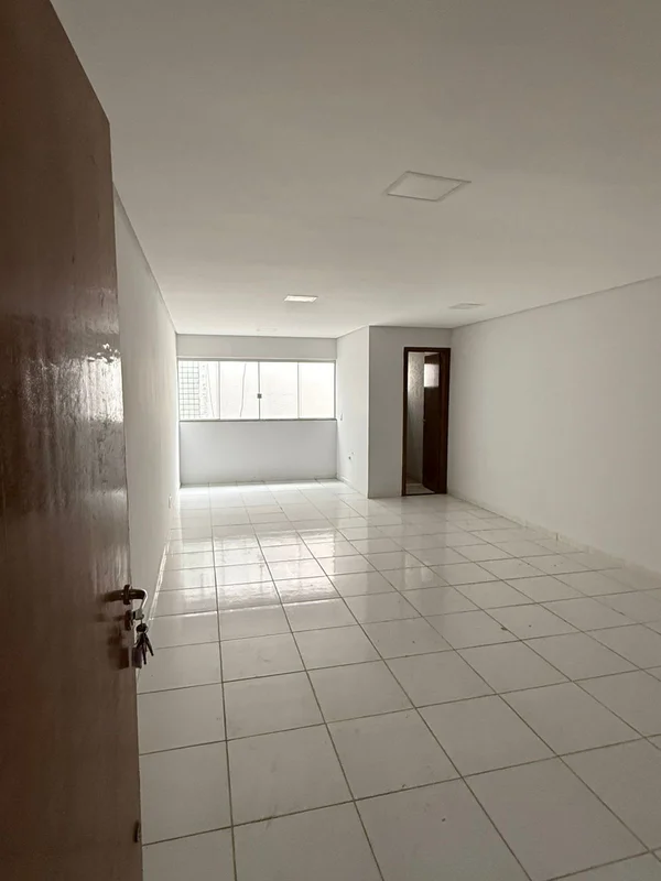 Salas comerciais com +- 40 m ², ideal para vários ramos de atividades. Edifício ...