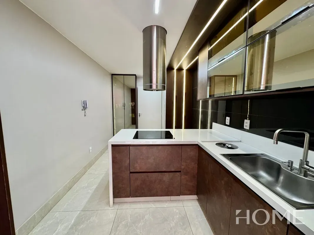SQN 112 137m² 3 quartos marcenaria completaApartamento elegante em uma das quadr...