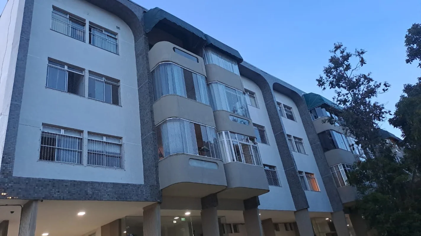 Alugo apto 3 qtos 1 suite com ar condicionado. Reforma total recém concluída, el...