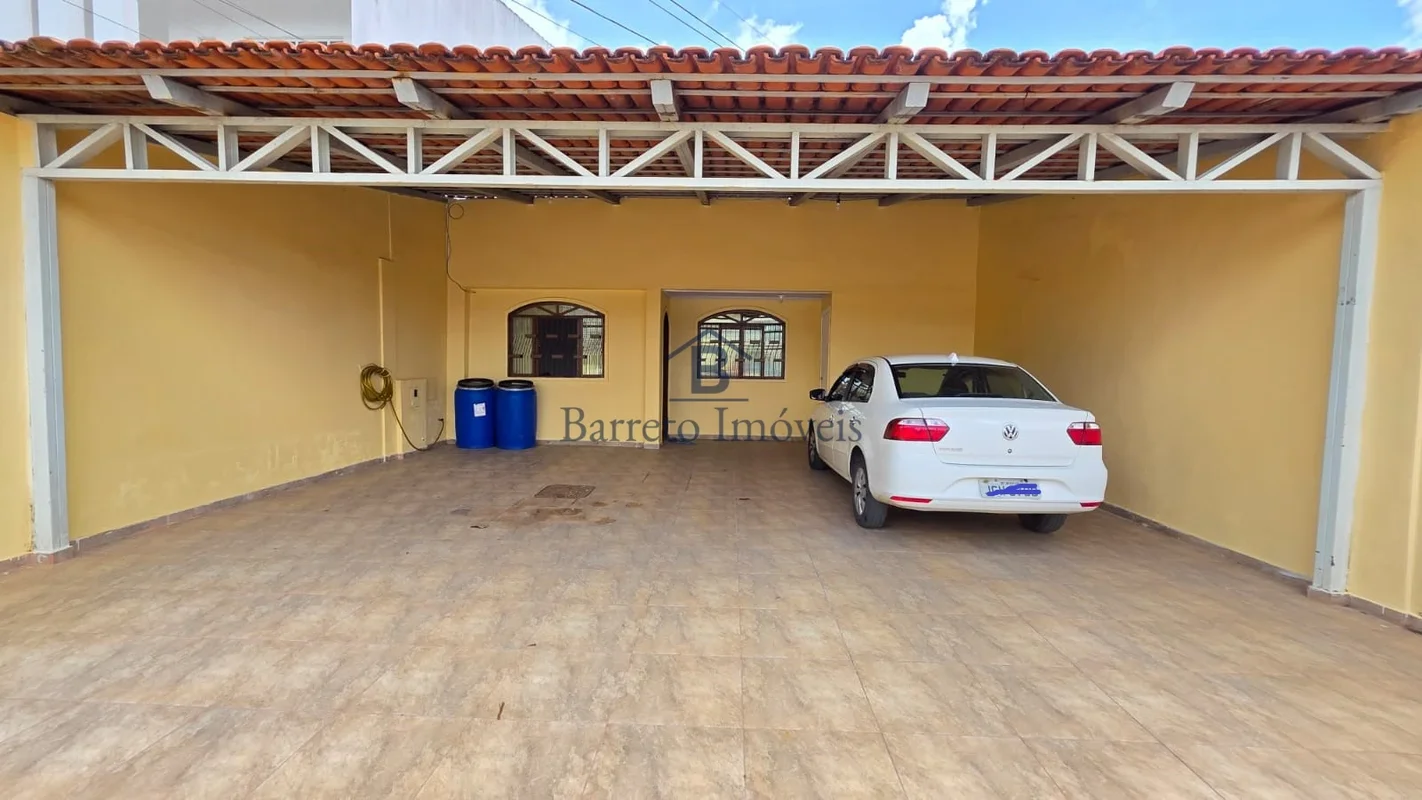 Casa à Venda - QNL 19, TaguatingaCasa espaçosa localizada na QNL 19, bloco É Tag...