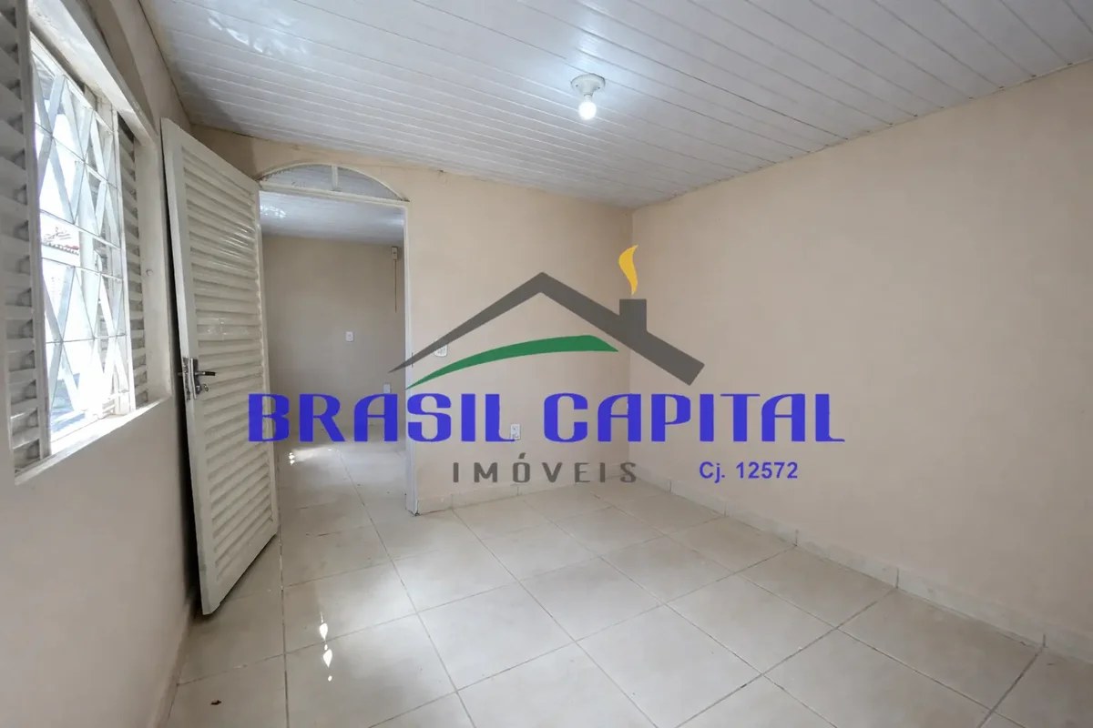 KIT COM QUARTO PARA ALUGAR: - Cozinha / Área de serviço- Quarto - Banheiro- Sala...