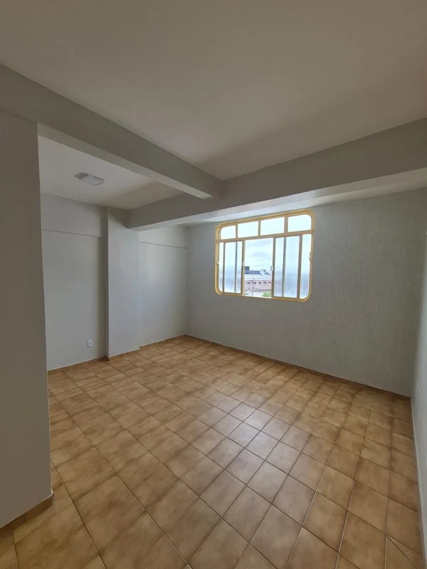 APARTAMENTO DE FUNDOS – 2 QUARTOS | ÓTIMA OPORTUNIDADE!Aluga-se excelente aparta...