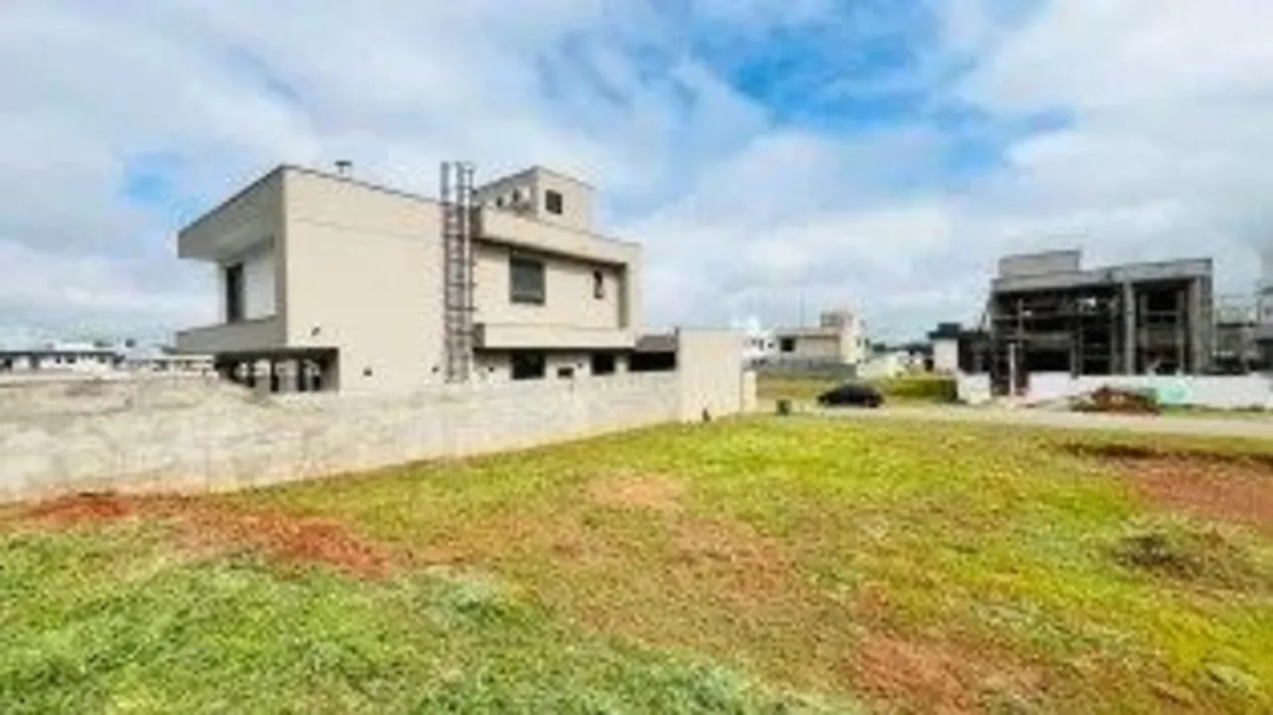 Terreno disponível para venda em Jardins França, Goiânia - Goiás. com aproximada...