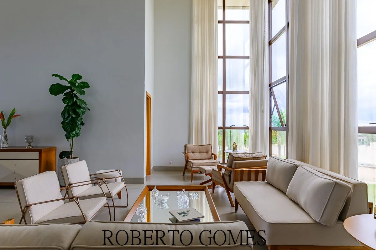 Conheça uma residência exclusiva no Condomínio SMDB, localizado na Rua SMDB Conj...