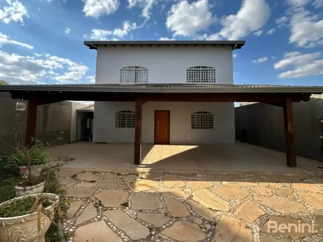 VENDO SOBRADO NO SETORDE MANSÕES TAGUATINGA!**ÁREA GOURMET COMPLETA**SOBRE O IMÓ...