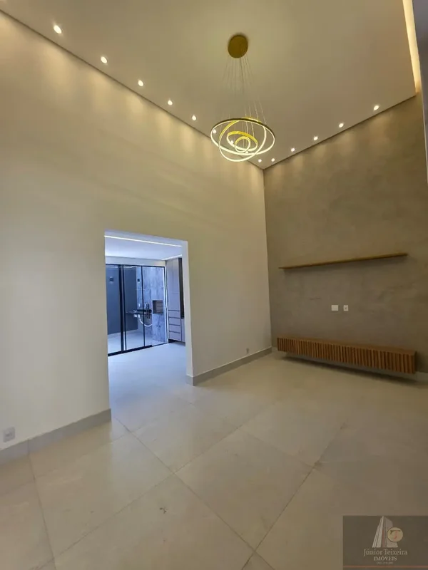 RUA 04, próximo ao búfalo BIO e DF PLAZADescrição:Casa de alto padrão, completís...