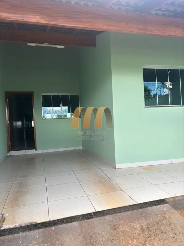 Casa com 3/4 sendo 1 suíte;2 vagas de garagem;banheiro social;área gourmet com c...