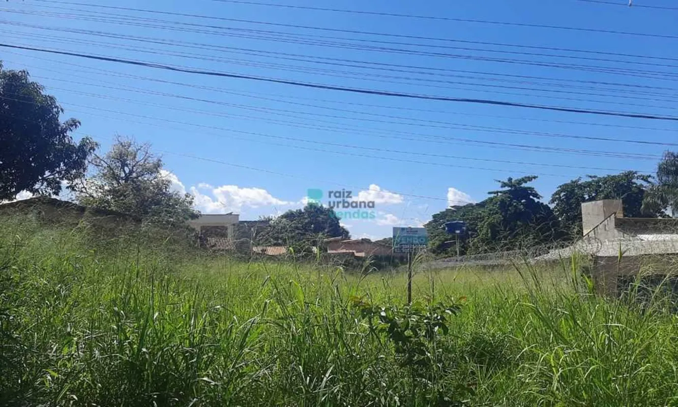 LOTE MUITO BEM LOCALIZADO, PRÓXIMO AO PARQUE JARDIM BOTANICO. TERRENO COM OTIMA ...