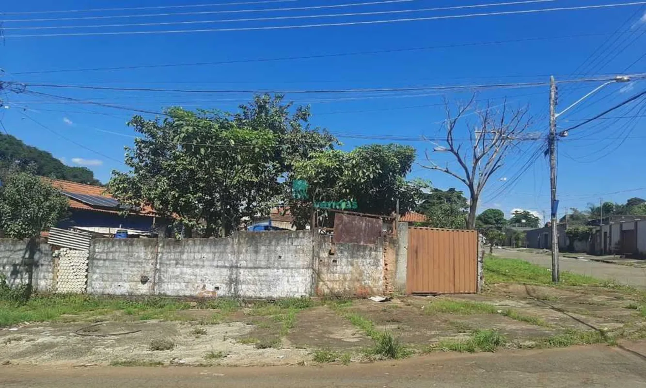 Excelente Lote de Esquina , próximo ao Jardim Botânico com área privativa de 467...
