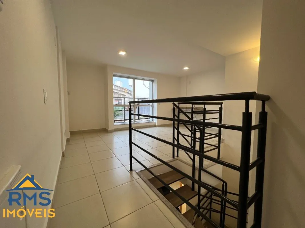Venha conhecer este incrível apartamento duplex no Edifício Liberty, localizado ...