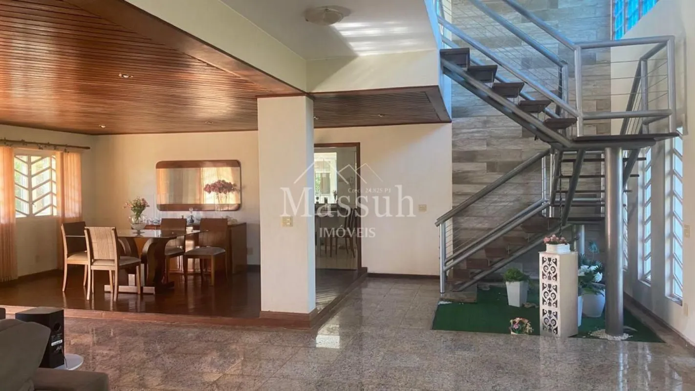 MASSUH IMÓVEIS VENDE:29 - 5 QUARTOS SENDO 3 SUÍTES - VAGA DE GARAGEMIMÓVEL- CASA...