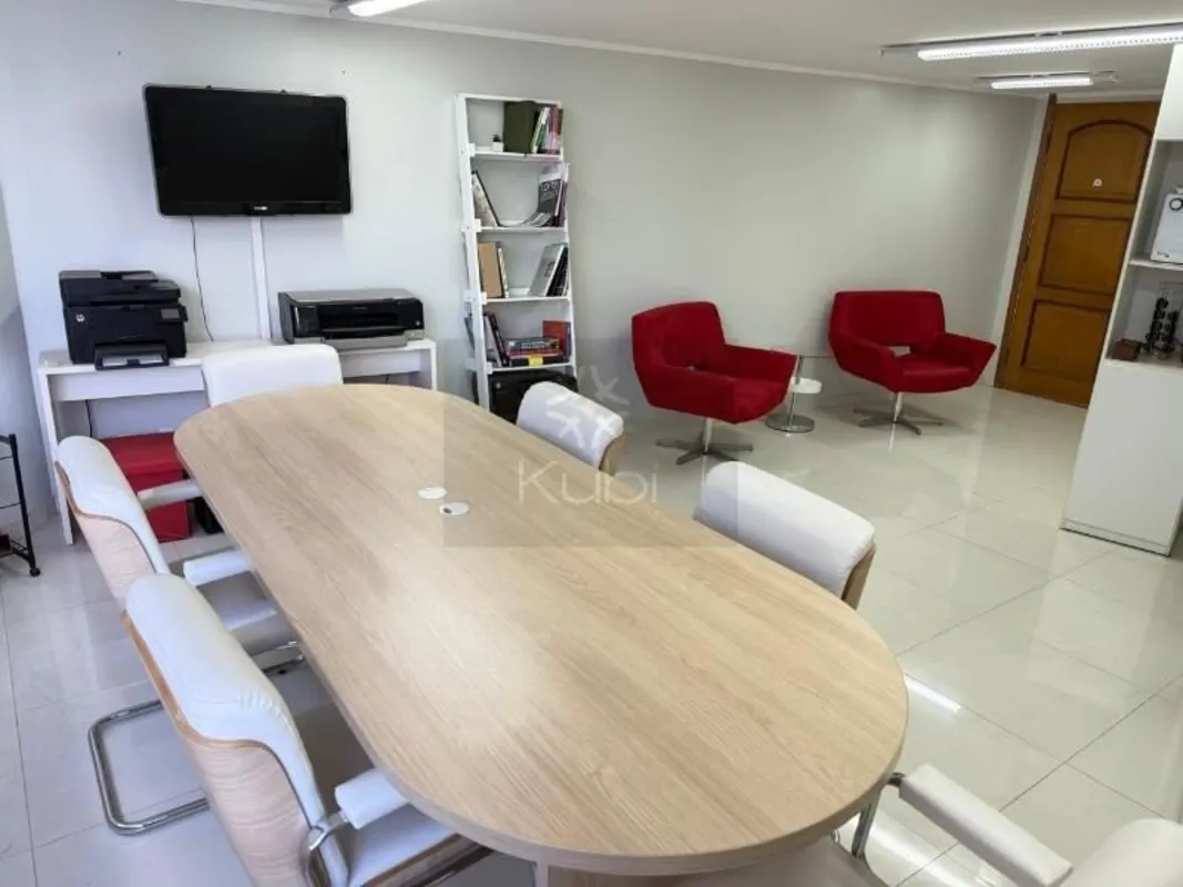 Sala comercial no 3° andar, ampla e pronta para uso na Asa Norte!Por apenas R$ 1...