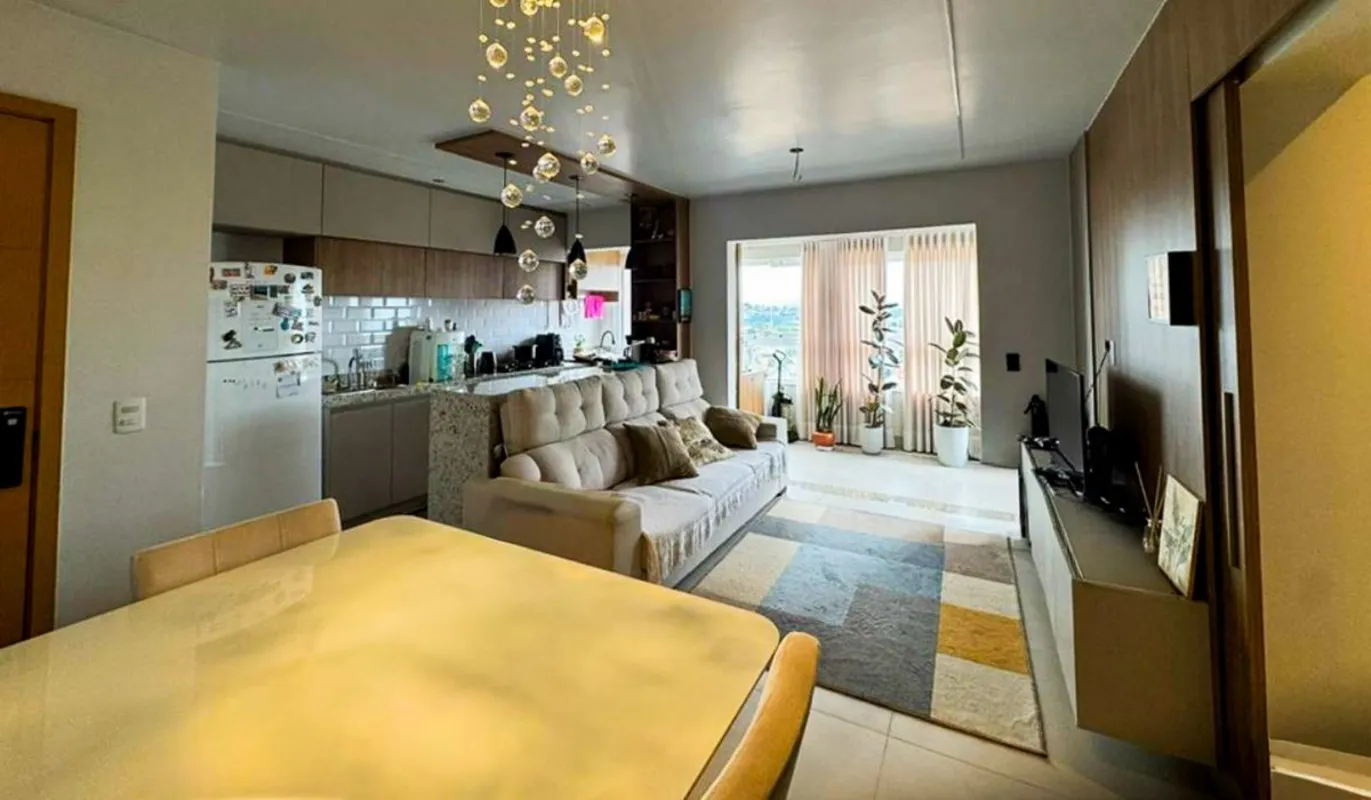 Apartamento de 80mÂ² com 03 quartos (01 suÃ­te), sala com varanda e cozinha inte...