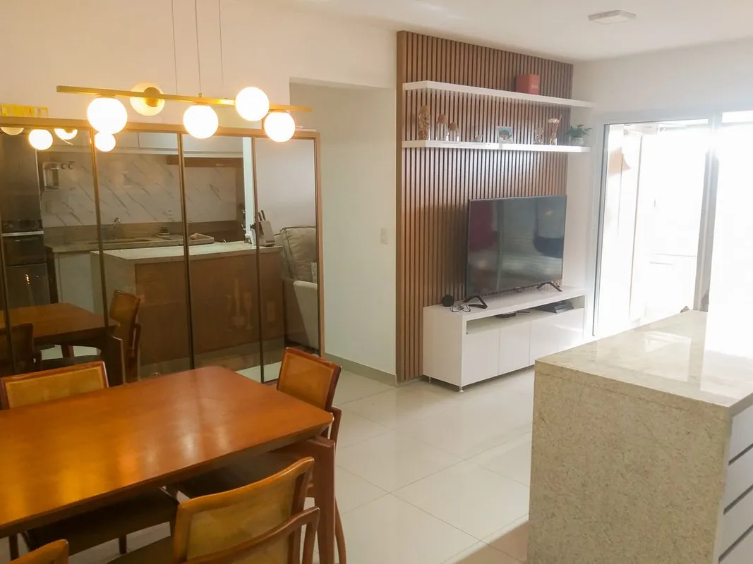 Apartamento de 93,90 m² com 03 quartos, sendo 01 suíte. Conta com sala para 02 a...
