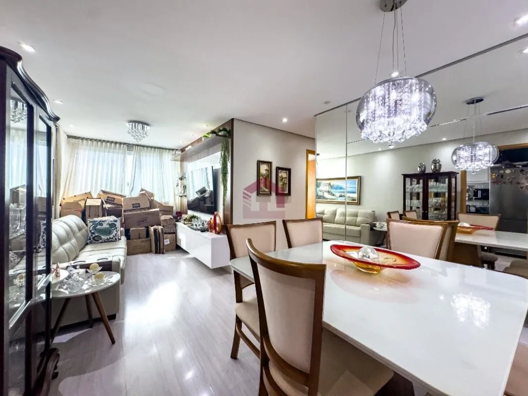 Fernandes & Coelho Imóveis aluga lindo apartamento reformado e mobiliado de 64m²...