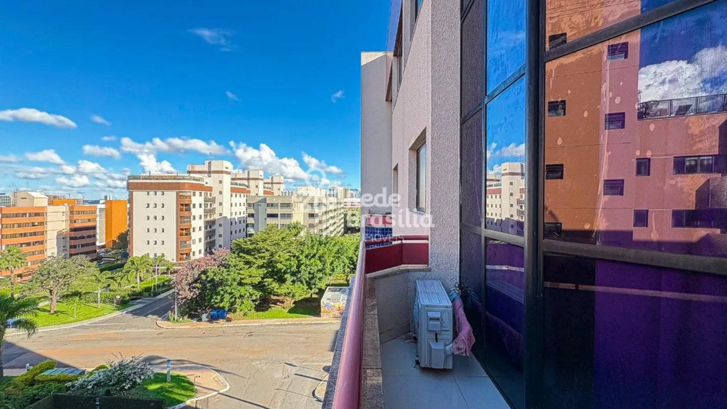 SQN 303, Asa Norte, Brasília, DFApartamento duplex em andar alto, com vista livr...