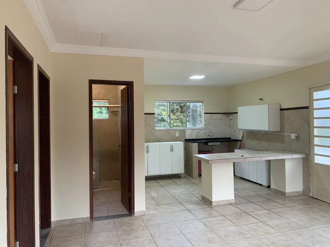 Descubra uma casa encantadora no Condomínio Quintas do Sol, no Jardim Botânico, ...