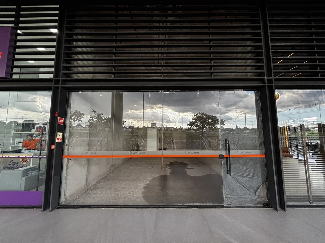 Se precisa de um ambiente espaçoso para encantar os seus clientes, acabou de enc...