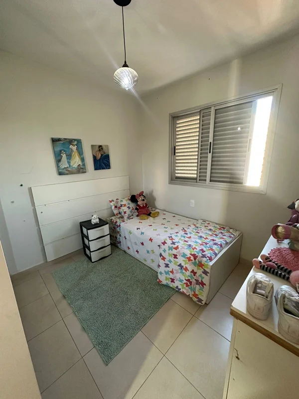 Alugo Varandas do lago Torre tigres 80 m23 quartos sendo 1 suíte Semi mobiliado ...