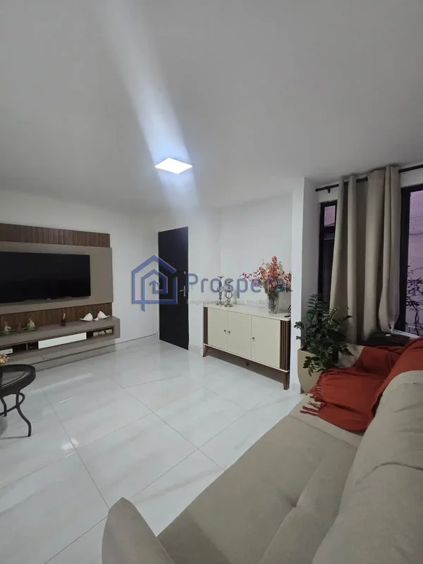VENDE-SE excelente apartamento localizado na AV CONTORNO A/E 02 LOTE X BLC D PRI...