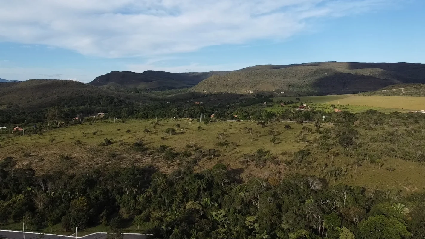 Terreno de 1.000 m² em condomínio ecológico na Chapada dos VeadeirosLocalizado e...