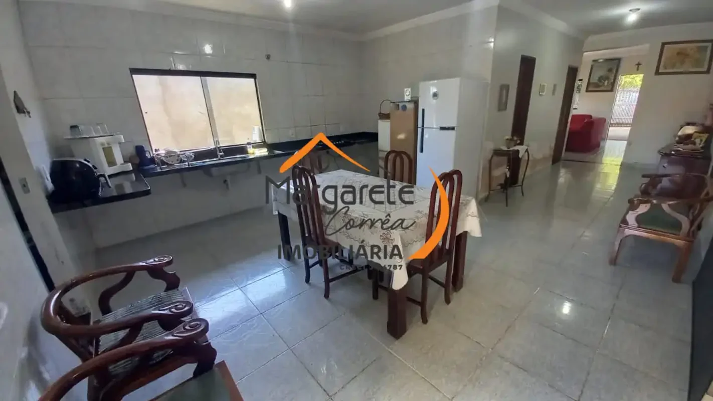 Imobiliária Margarete Corrêa vende casa térrea 3 quartos, ótimo acesso no Condom...