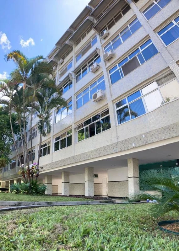 Excelente Apartamento com 127 m2 vazado e poente, com 3 quartos sendo 2 suítes, ...