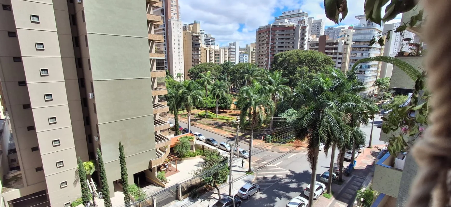 Descubra um apartamento exclusivo na melhor localização do Setor Bueno, em Goiân...