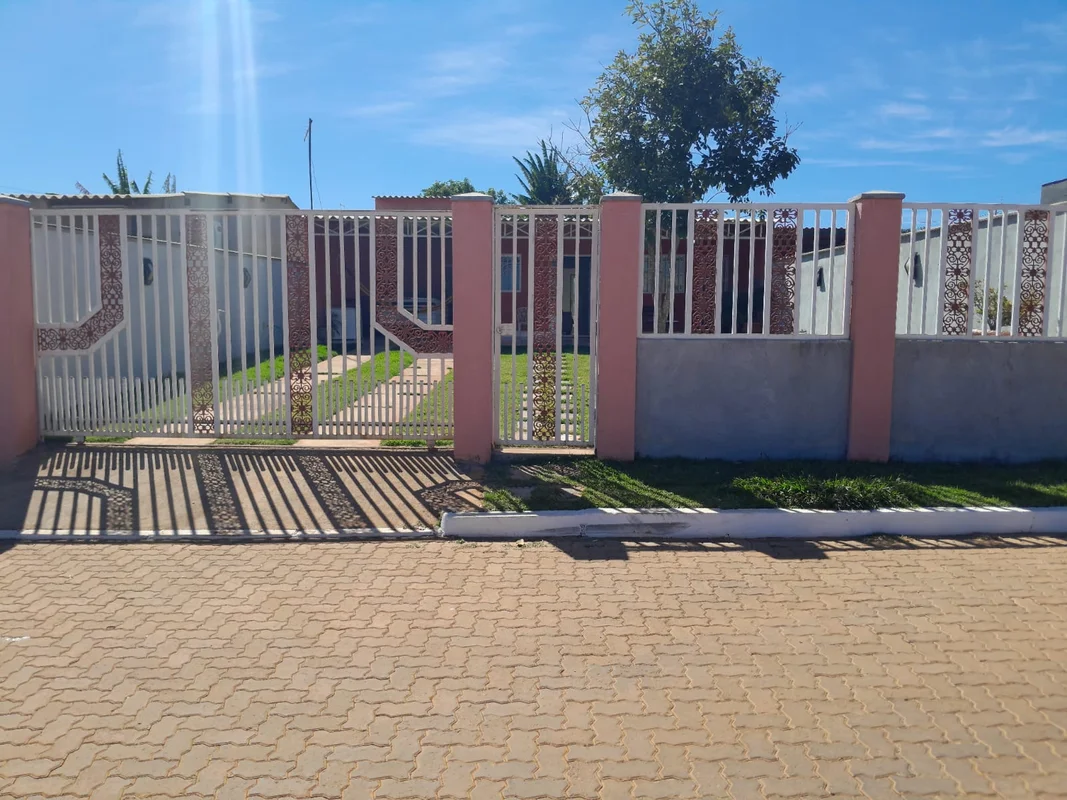 Casa ponte alta norte DF475, condomínio ype roxo Casa composta por Sala integrad...