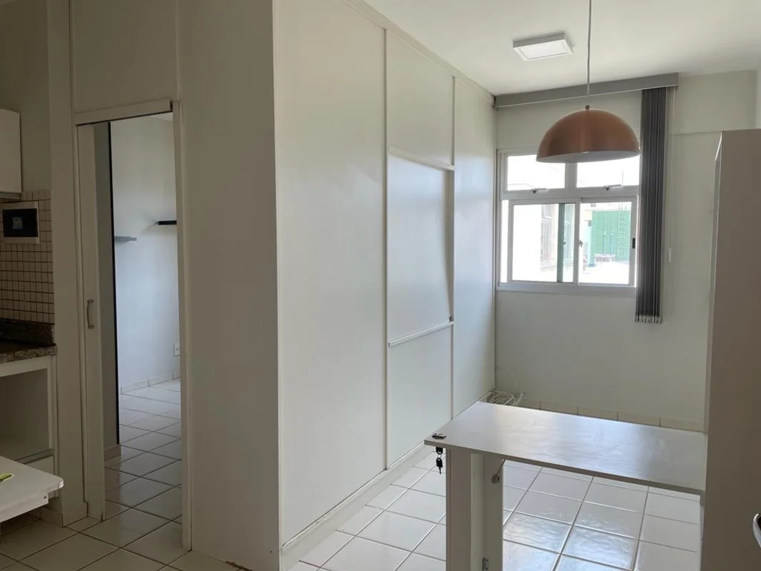 BSB IMOBILIÁRIOAluga Quitinete, Localizada no Sudoeste, QMSW 06, 3° andar. -Sala...