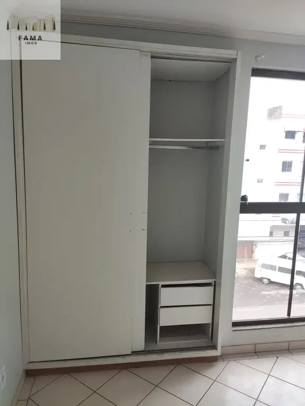 Descubra um apartamento confortável e bem localizado na CLN 7 Bloco J, Riacho Fu...