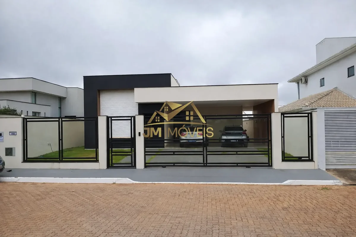 Casa moderna, automatizada e com excelente padrão de acabamento, com aproximadam...