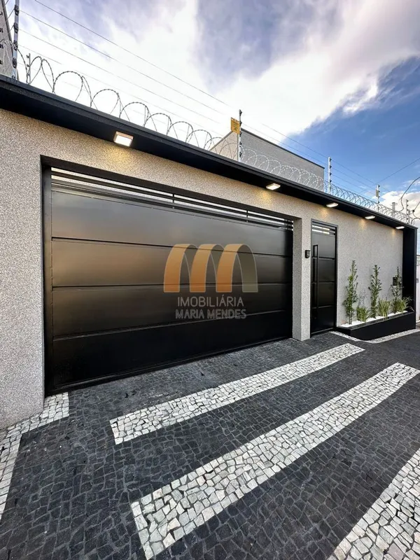  Garagem ampla para 4 carros (2 lado a lado) Sala e cozinha integradas Área gour...