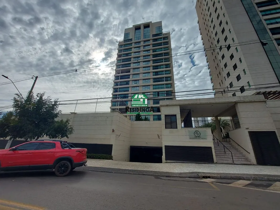 3 quartos, todos suítesSuíte máster com closet e banheira de hidromassagemTodas ...