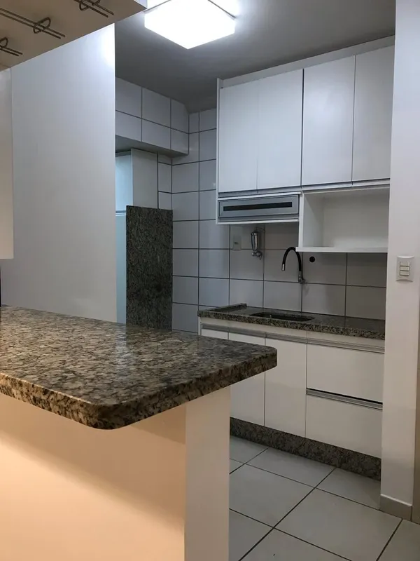 Setor Negrão de Lima - excelente custo-benefício!Apartamento no 19º andar, com v...