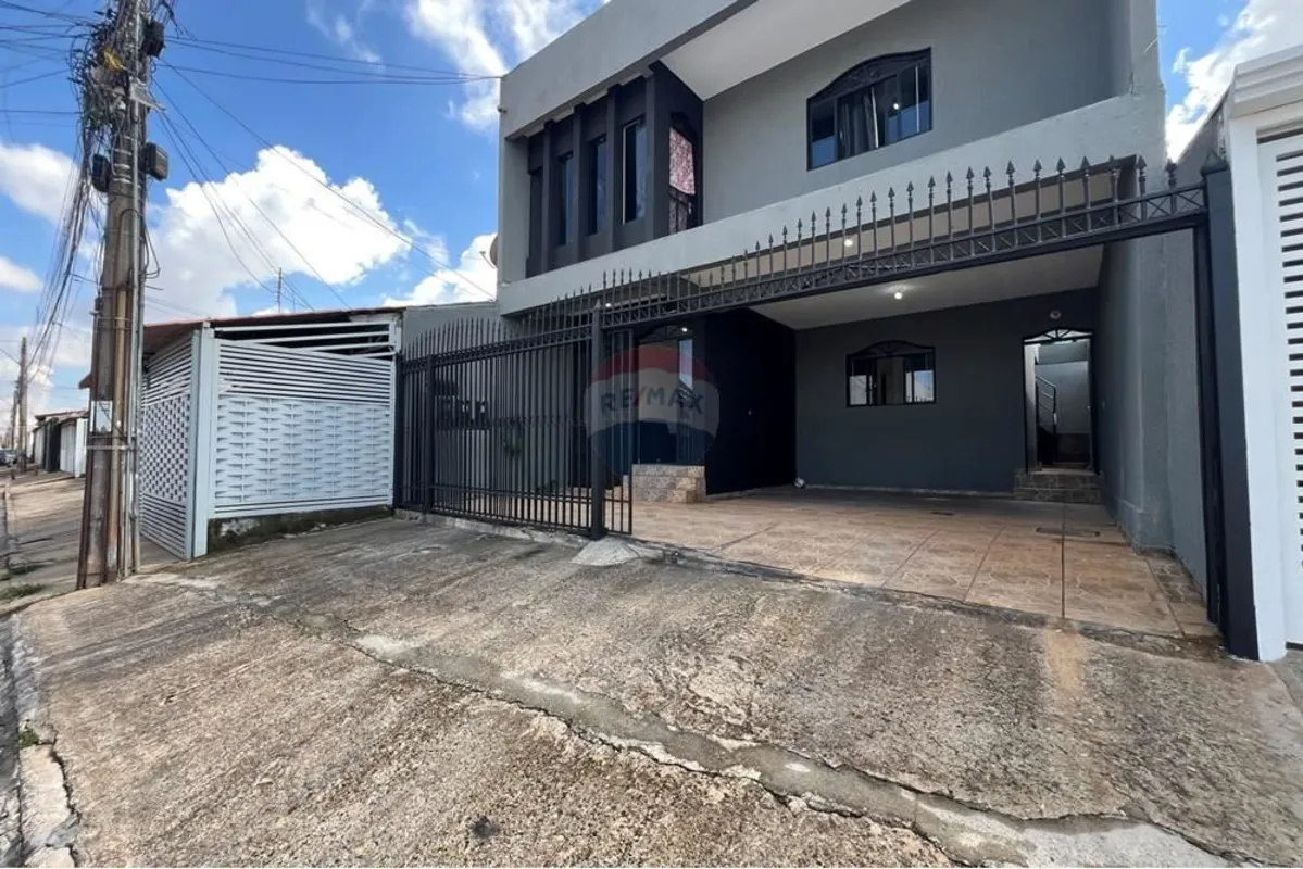 Apresentamos uma excelente oportunidade para quem busca conforto, espaço e prati...