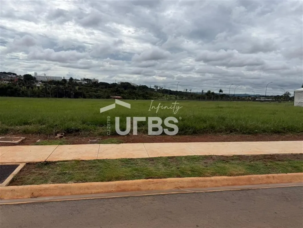 COD U-0031840 - Terreno condomínio PARQVILLE Figueira- ?562,81 m2- ?terreno plan...